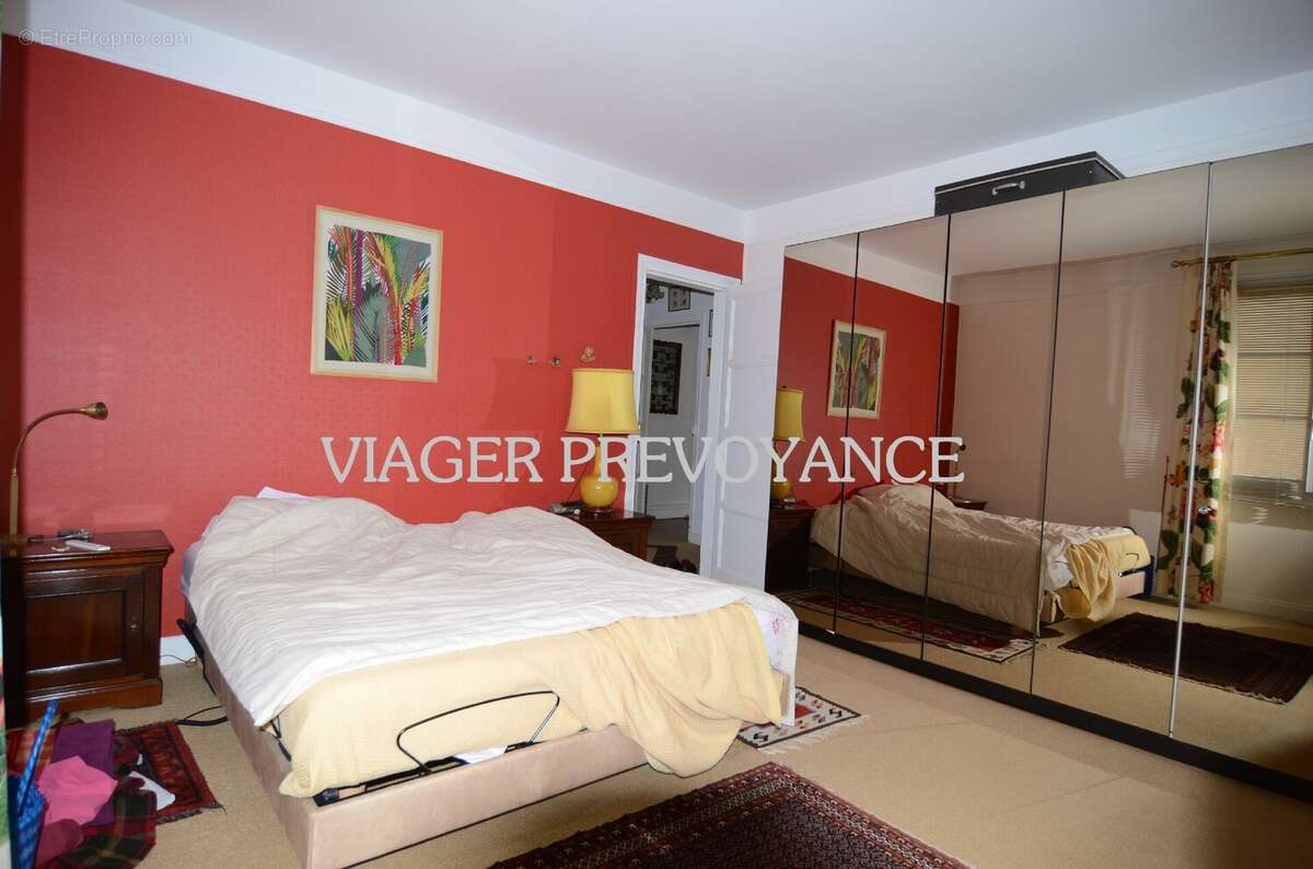 Appartement à ISSY-LES-MOULINEAUX