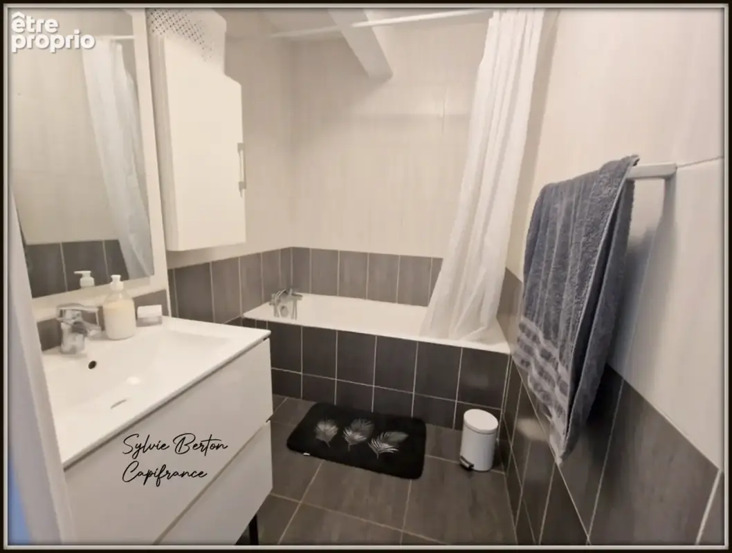 Appartement à vendre 4 pièces LIVRY GARGAN - 84 m2 - Balcon, une cave et deux places de parking - photo 10