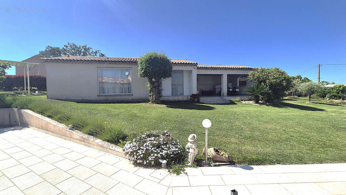 Villa de plain-pied au calme absolu avec piscine, studio indépendant et vaste terrain arboré - photo 14