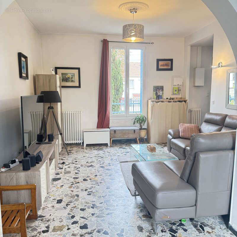 Maison à MONTIGNY-LES-CORMEILLES