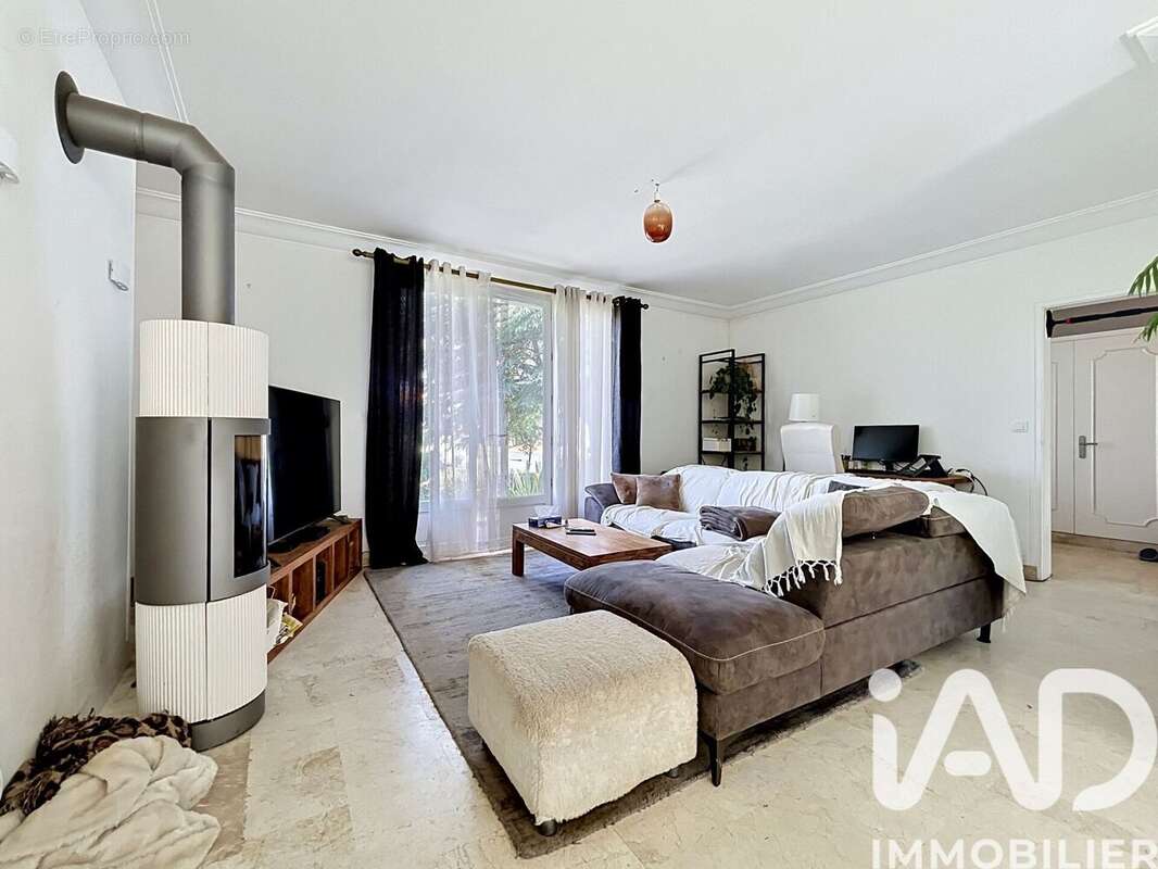 Photo 2 - Maison à BOUGUENAIS