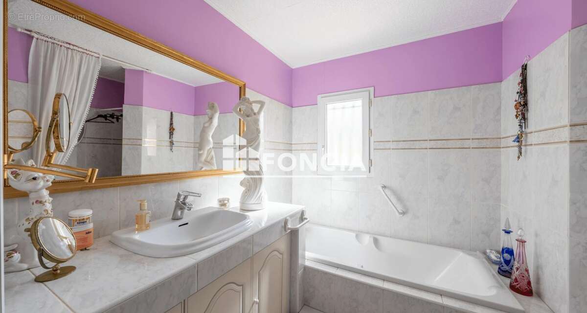 Maison à VILLENAVE-D&#039;ORNON