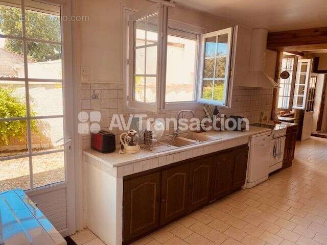 Maison 160 m² à Maine-De-Boixe  - photo 9