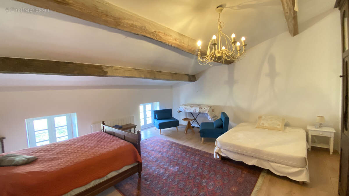 Maison à BOUTENAC-TOUVENT