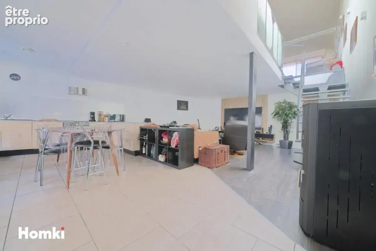 COUP DE CŒUR – Loft T4 atypique avec terrasse – Volumes exceptionnels - photo 3