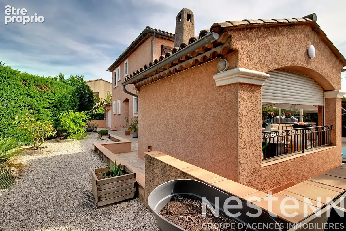 A VENDRE - Maison Vidauban 5 pièces 123m2, piscine , garage  , sous sol  et cave. - photo 18