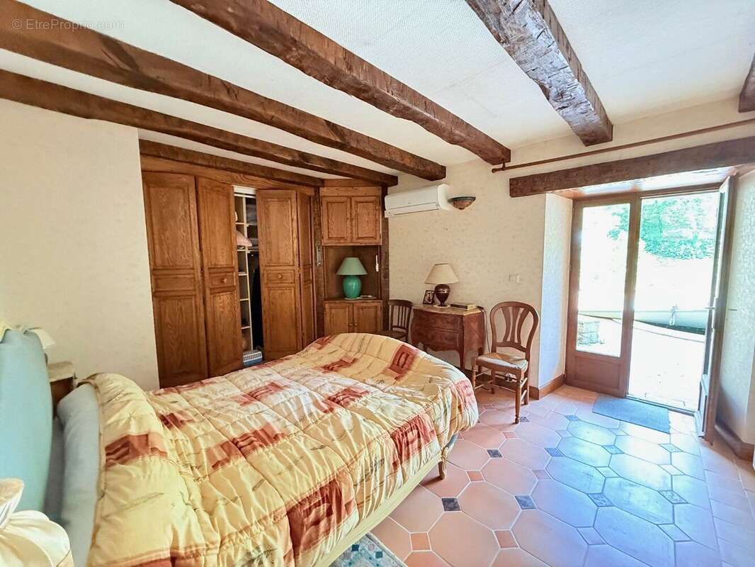 Propriété rare du XVIe siècle - photo 16