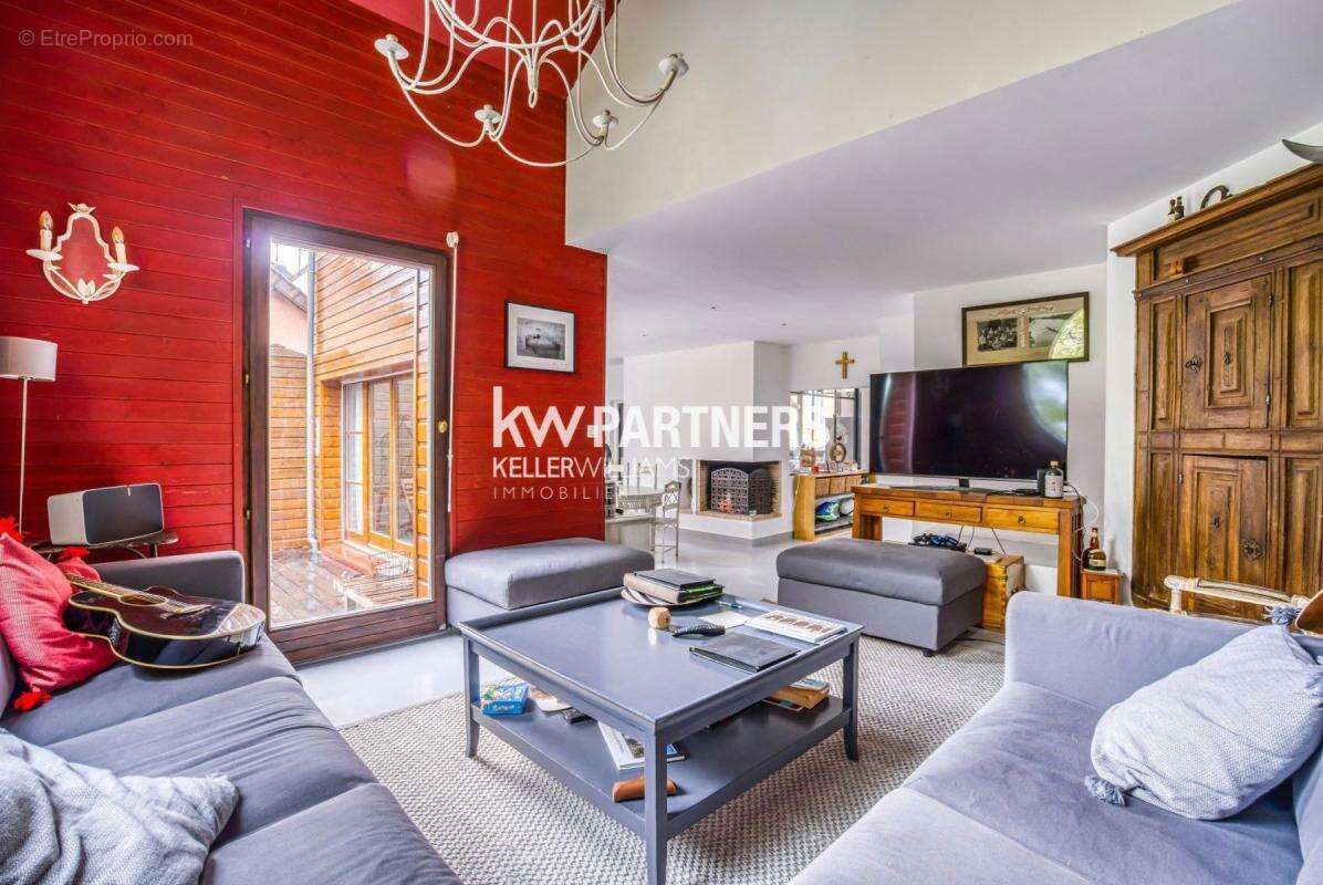 Maison à ISSY-LES-MOULINEAUX