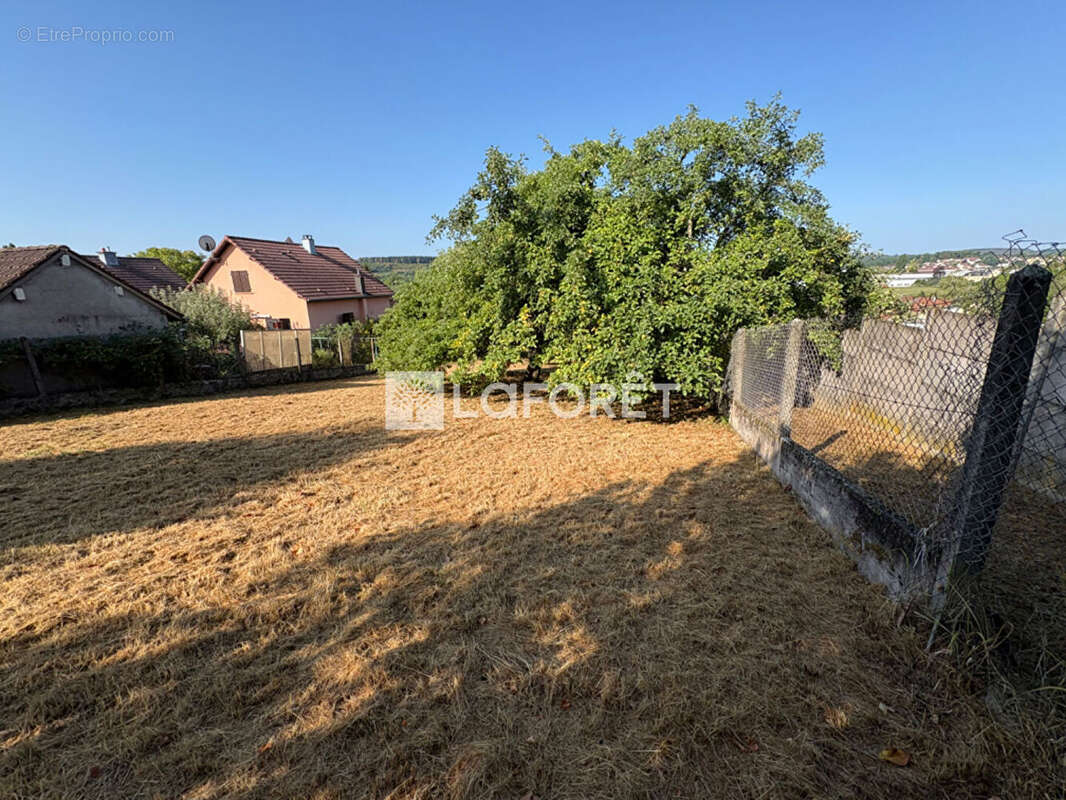 Terrain Héricourt constructible  borné de 680m2 - photo 2