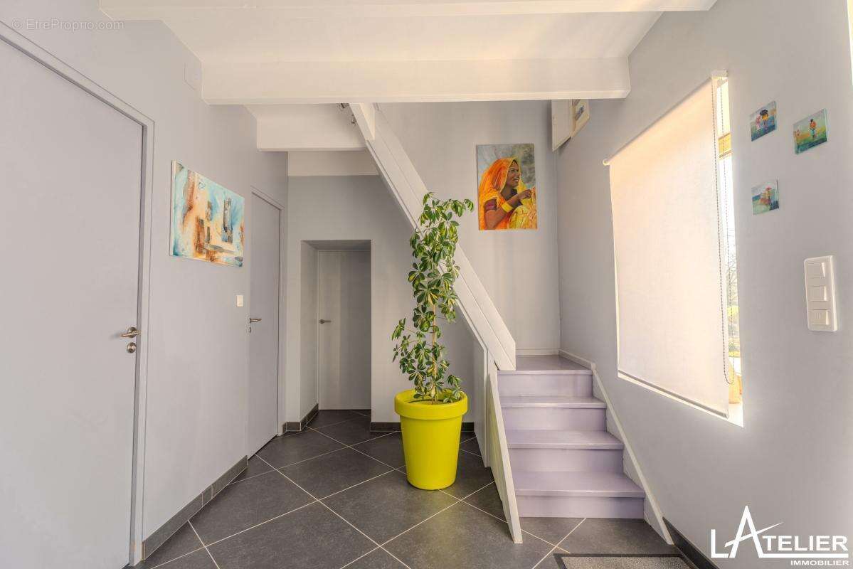 Maison à SAINT-ETIENNE-DE-MONTLUC