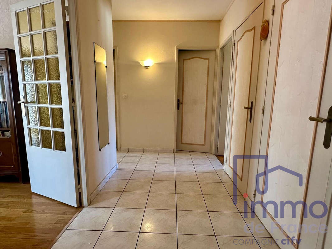 Appartement à SAINT-ETIENNE