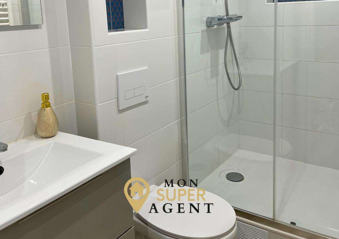 Maison à VAUX-LE-PENIL