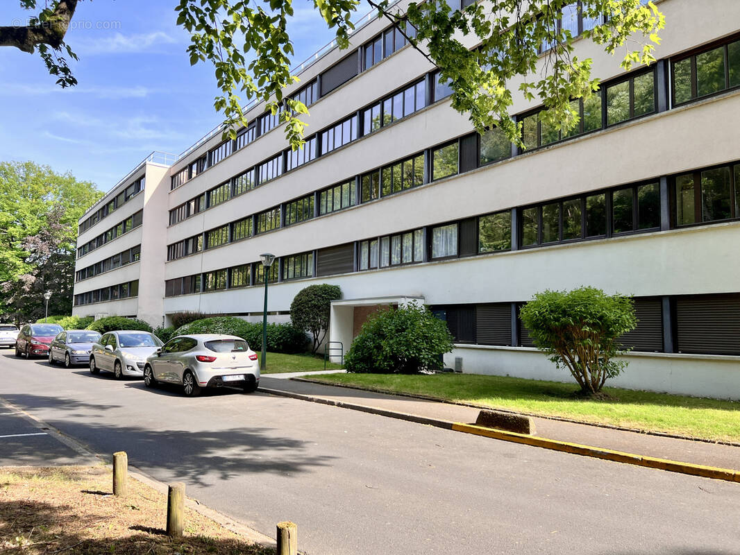 Appartement à VAUX-LE-PENIL