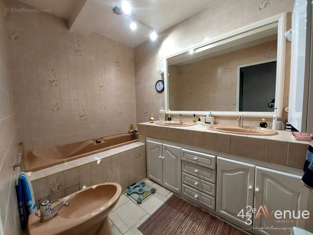 Appartement à LA RICAMARIE