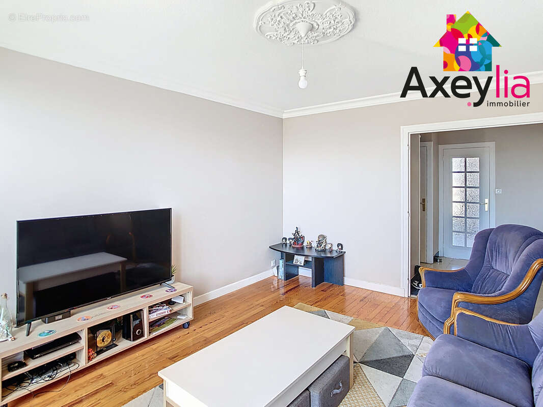 Appartement à RIORGES