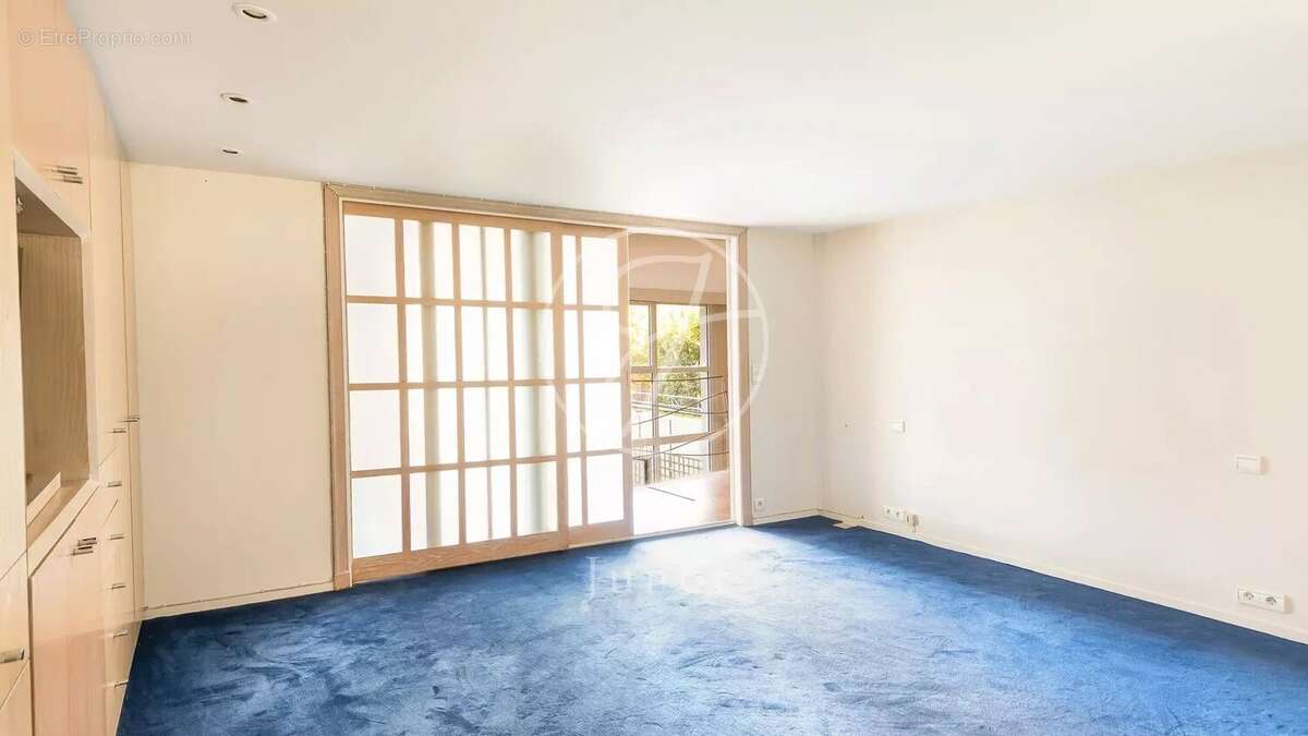 Appartement à PARIS-19E