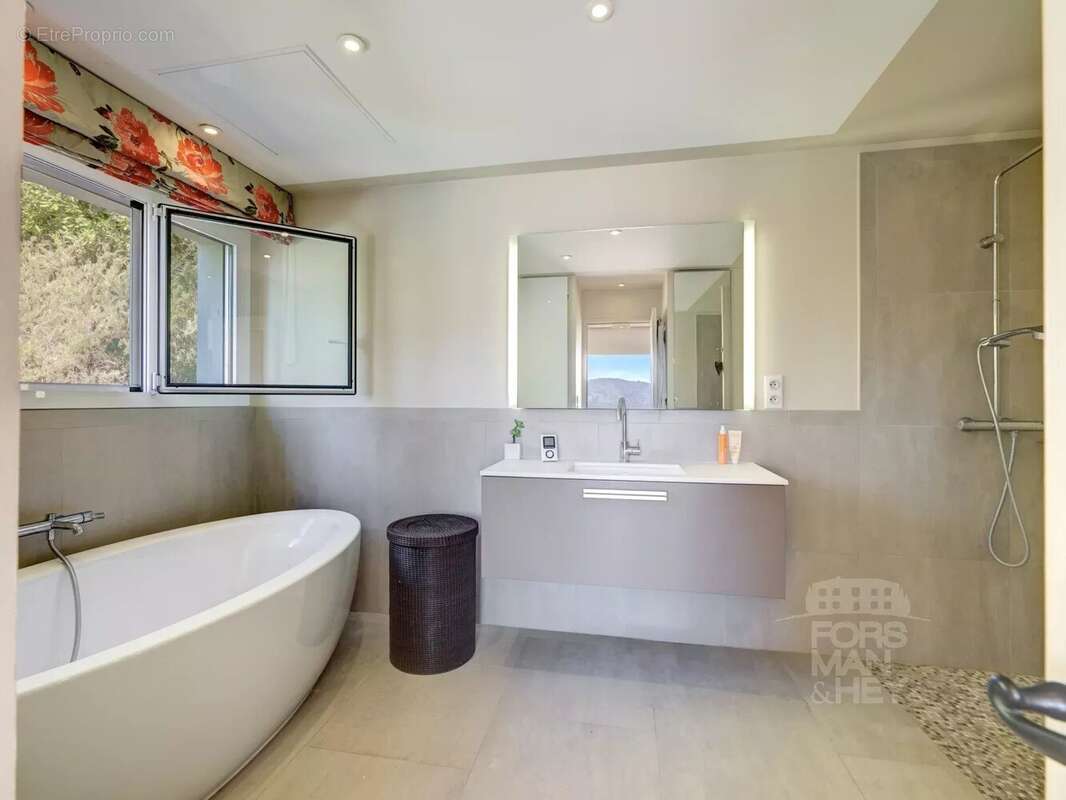 Maison à PEYMEINADE