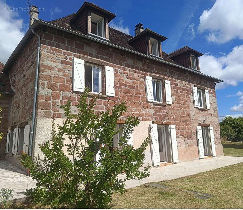 Maison à SAINT-AULAIRE
