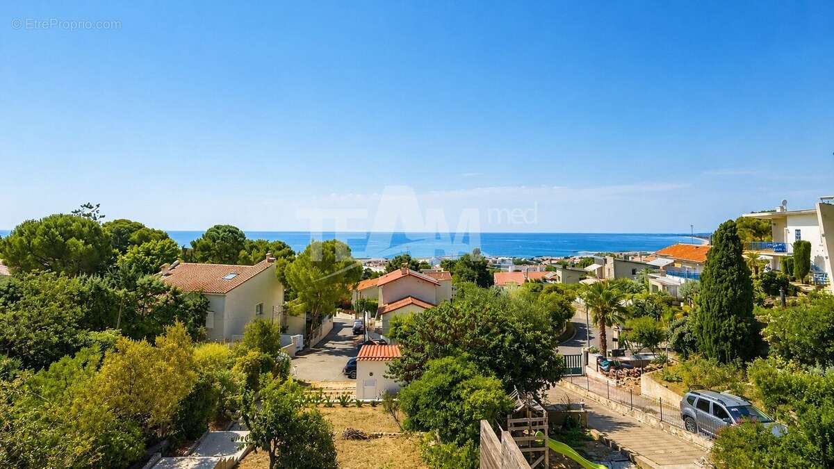 SÈTE  Maison rénovée avec vue panoramique sur la mer, terrasse de 60 m² et terrain de 890 m² - photo 21
