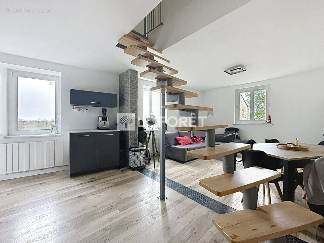 Maison à SAINT-TRIVIER-SUR-MOIGNANS