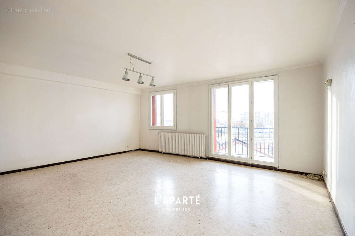 Appartement à MARSEILLE-14E