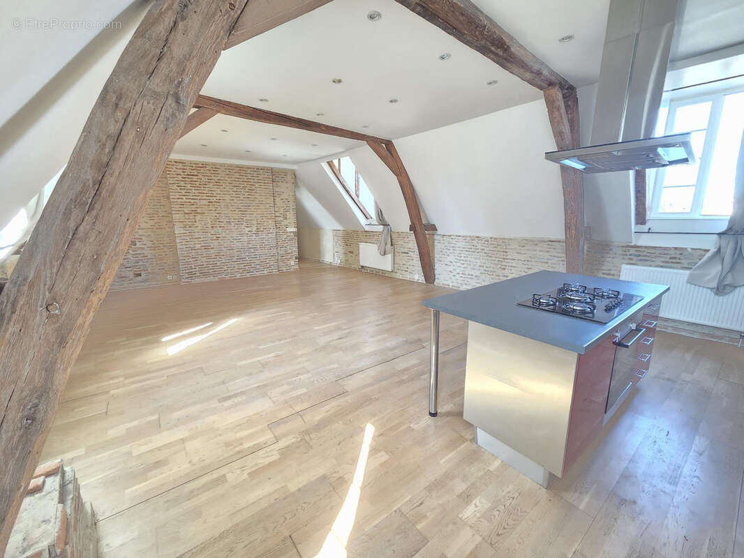 Appartement à MOULINS