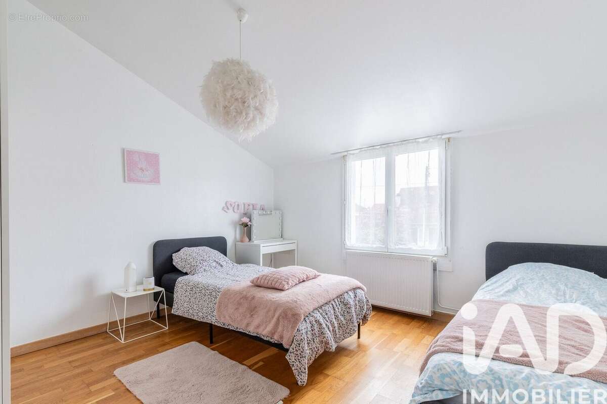 Photo 6 - Maison à VIRY-CHATILLON