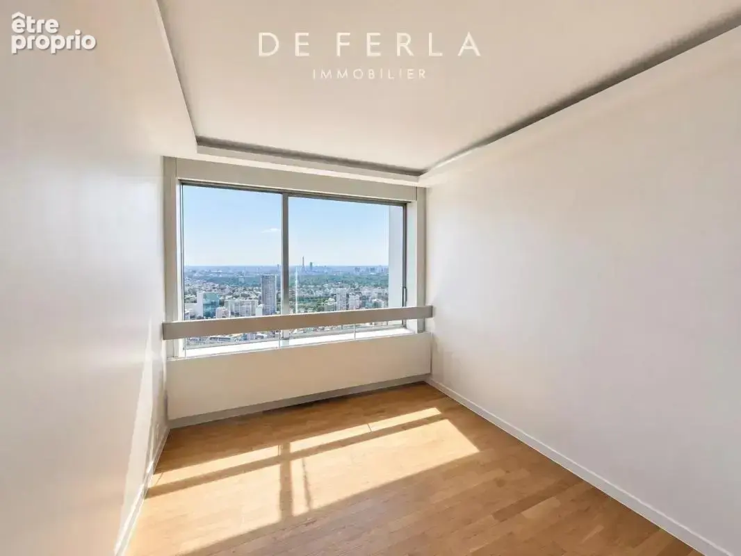 Appartement familial 5 pièces au 40ᵉ étage avec vue panoramique sur Paris - photo 3
