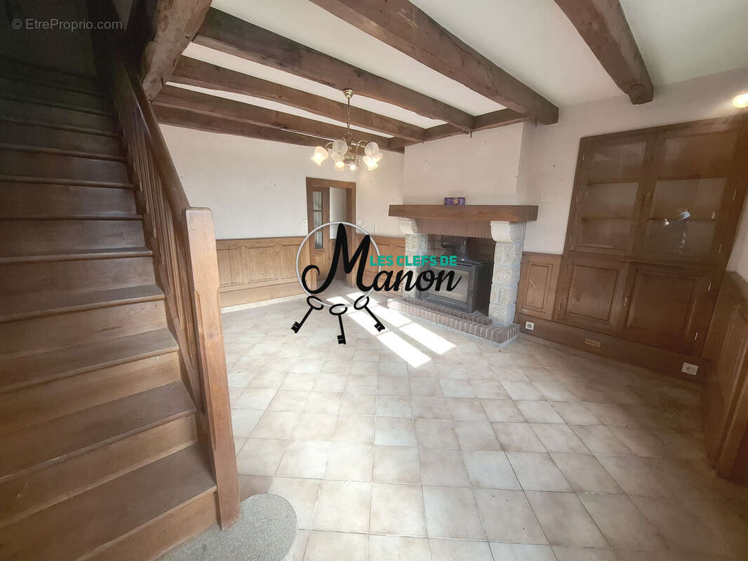 Maison à LAURIERE