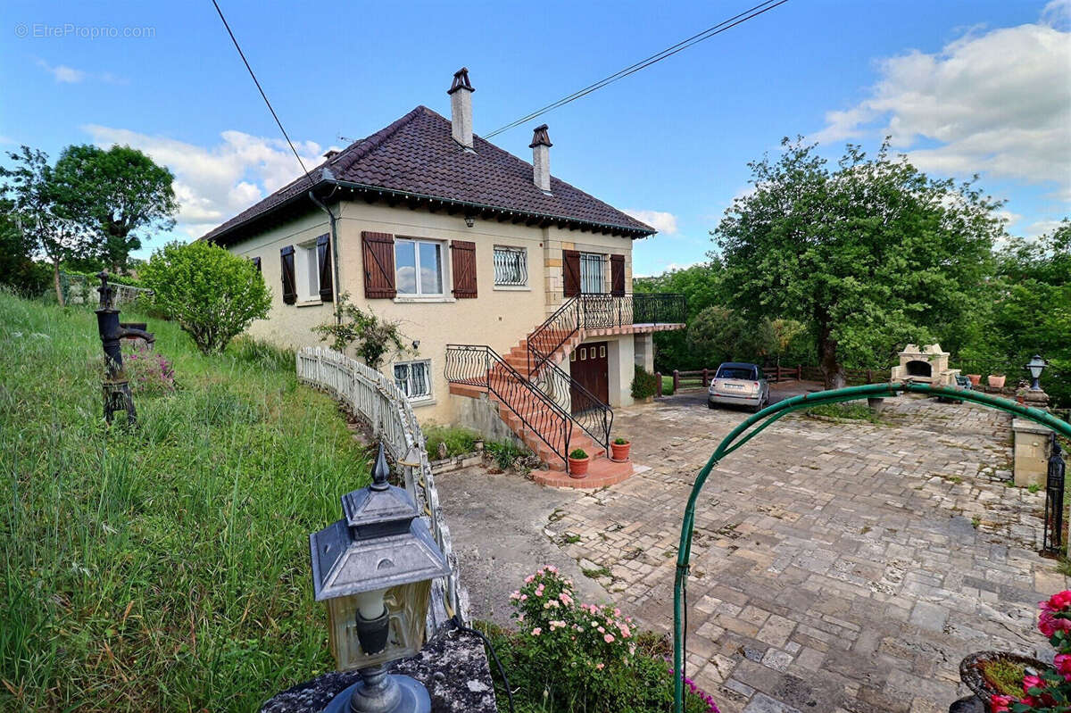 Maison à VILLEFRANCHE-DE-ROUERGUE