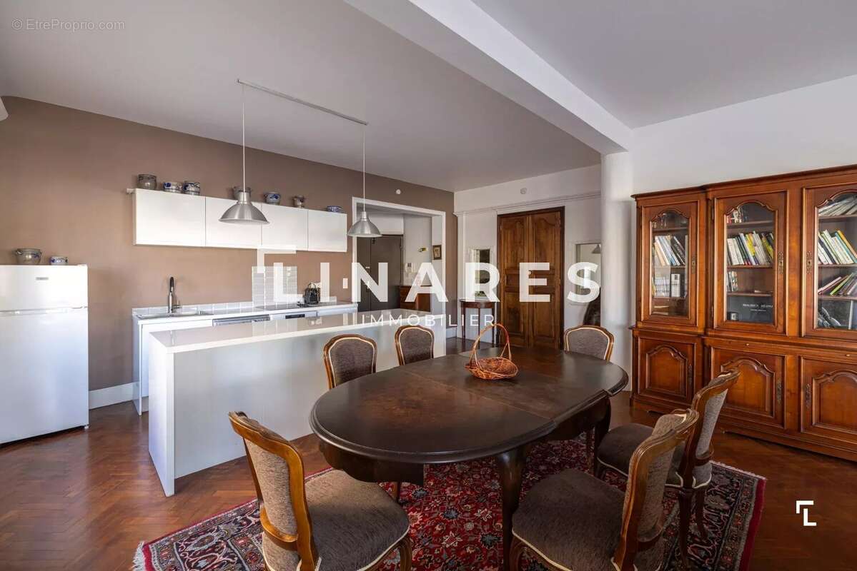 Appartement à MARSEILLE-1E