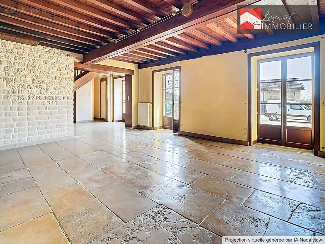 Maison à PONT-DE-VAUX