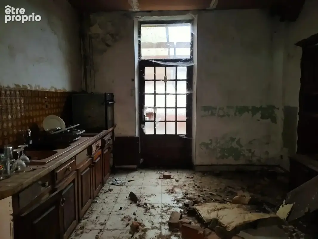 Maison et commerce CAPDENAC GARE - photo 8
