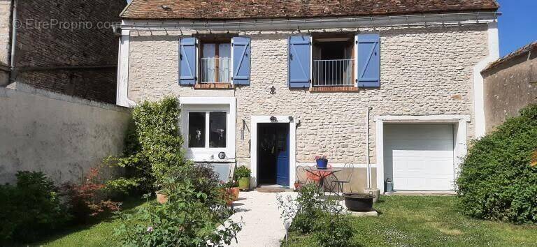 Maison à GOMMERVILLE