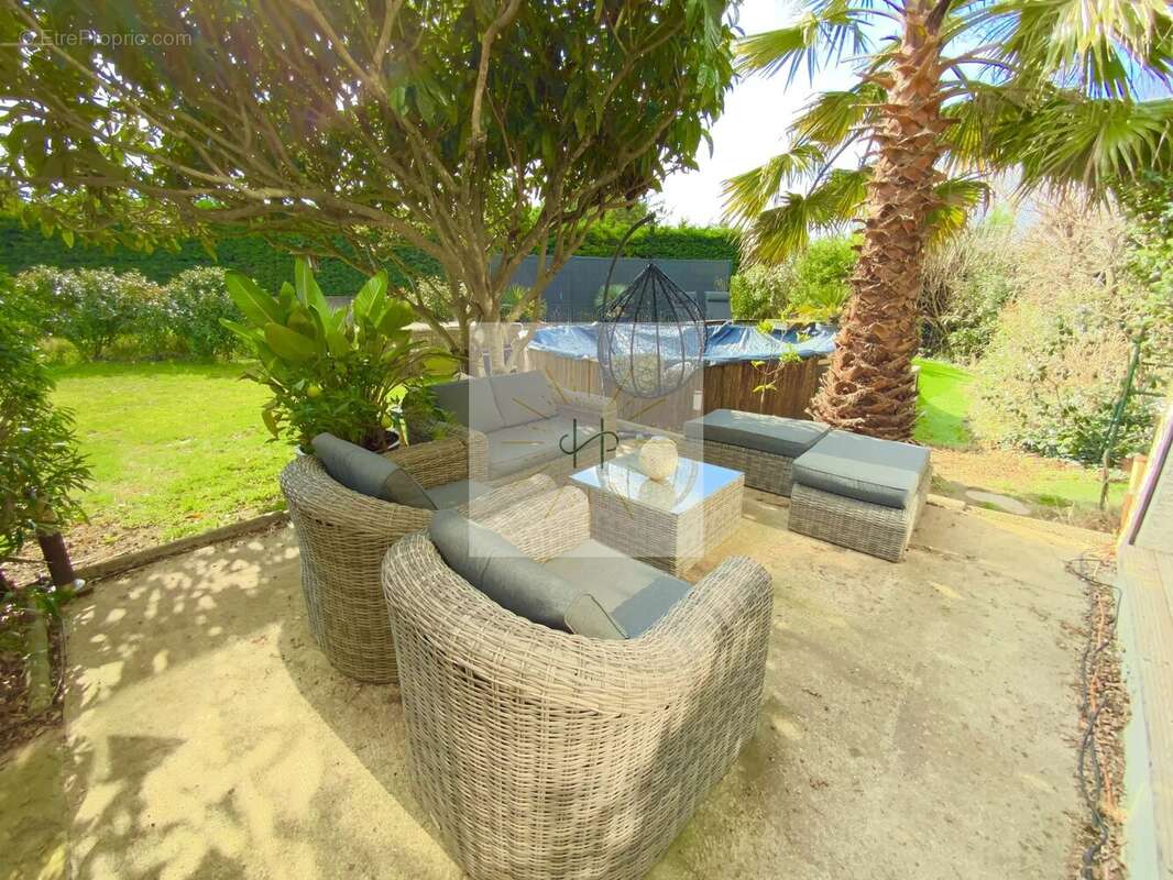 Maison à MONTELIMAR