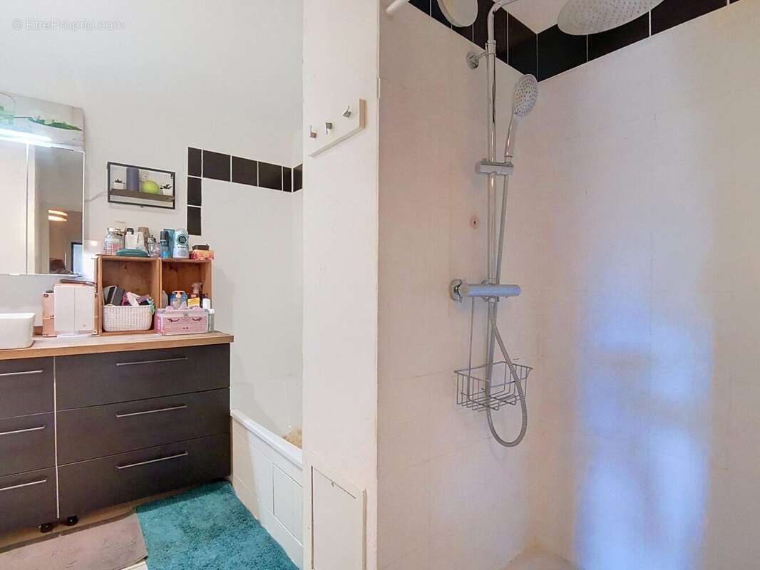 Appartement 85 m² à Saint-Jory  - photo 5