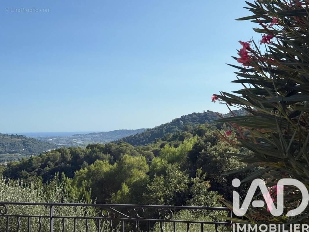 Photo 1 - Maison à CARROS