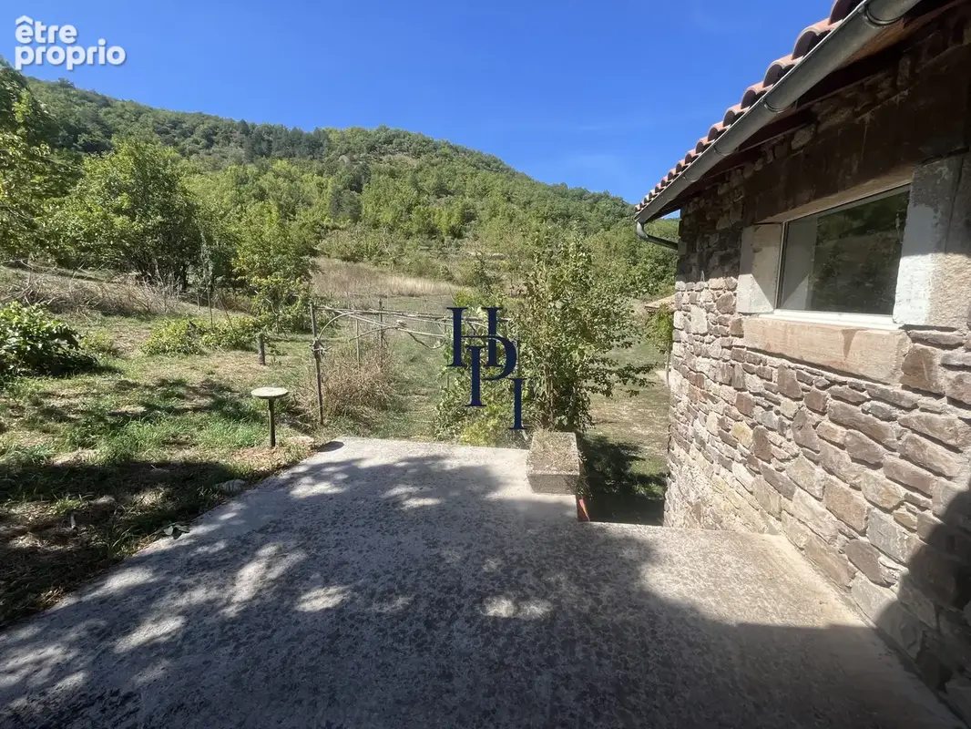 Saint Affrique, Vente maison rénovée avec terrain attenant. - photo 16