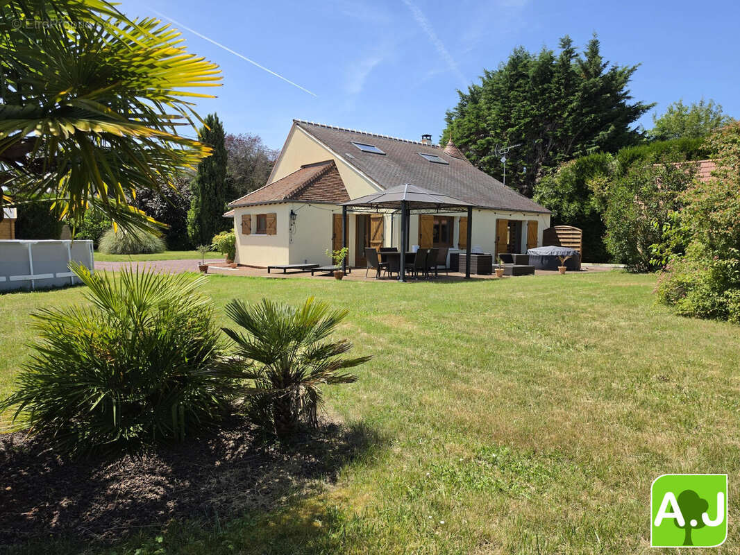 Maison à ANET