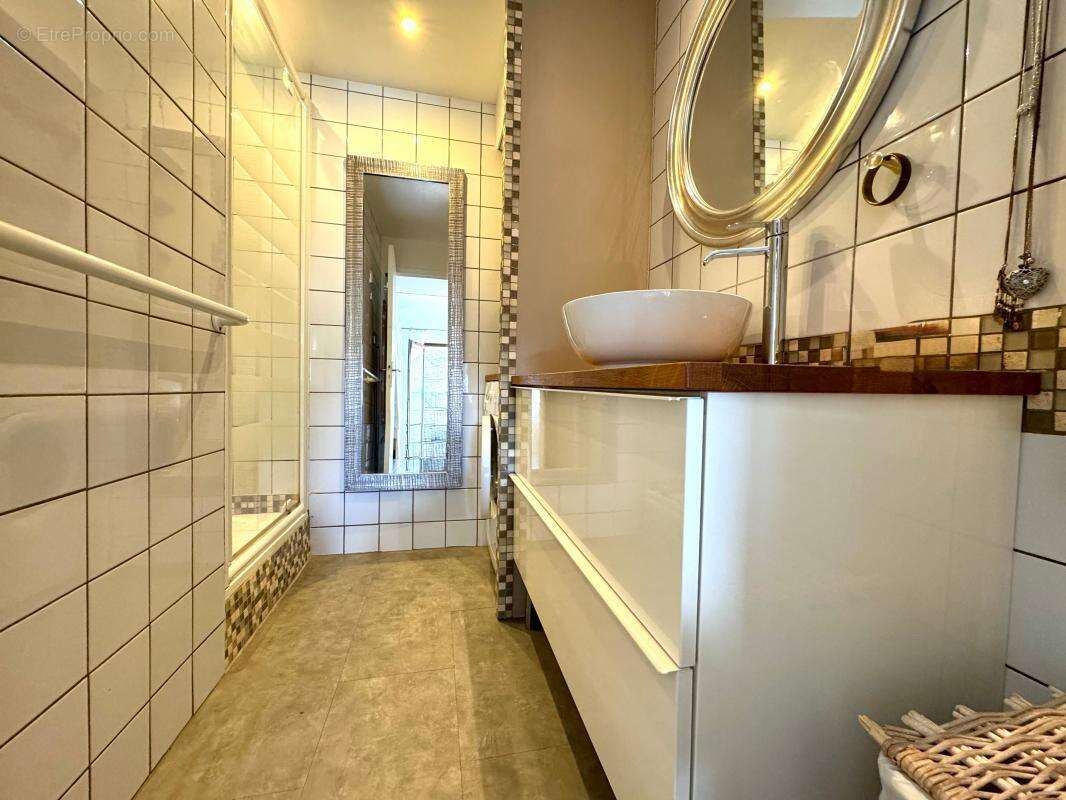 Appartement à CHEPTAINVILLE