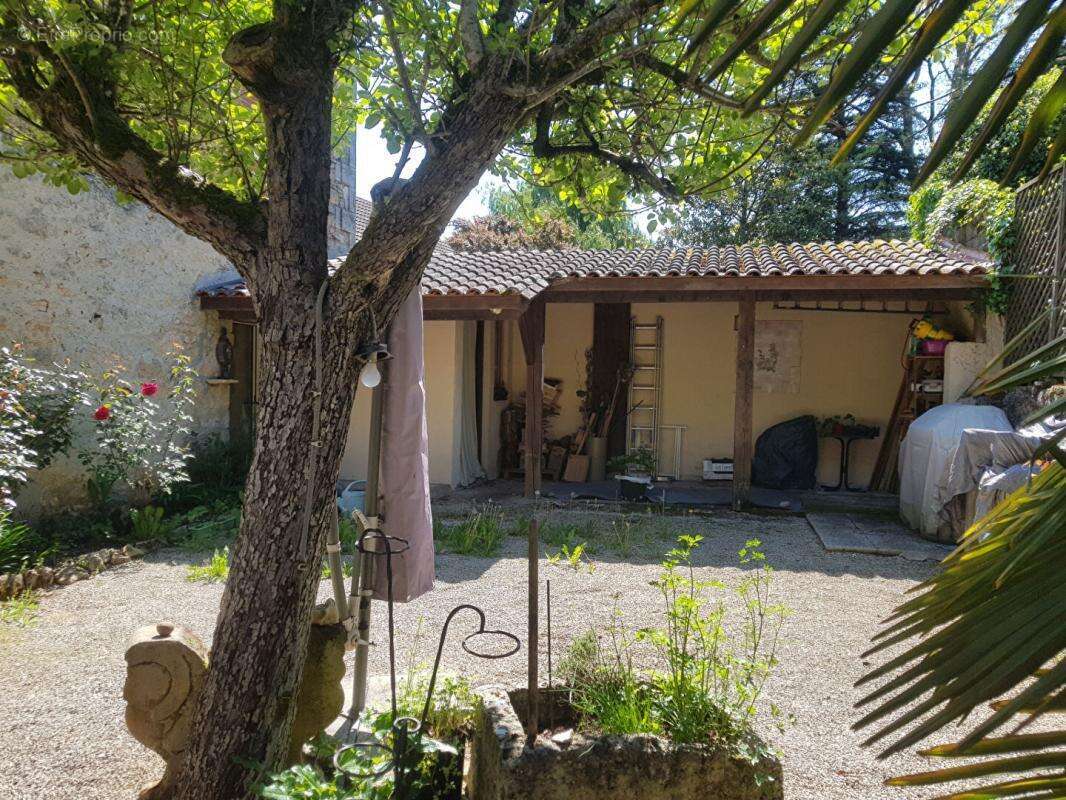 Maison à MONTIGNAC
