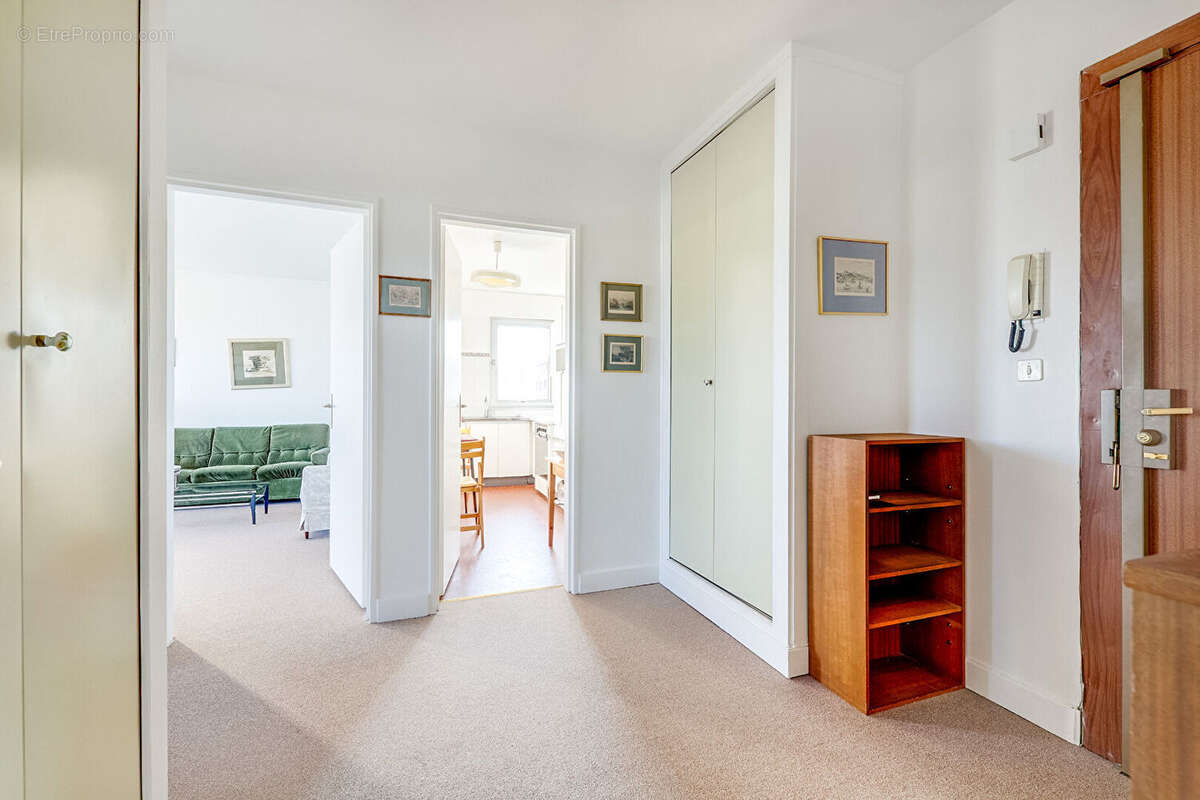 Appartement à PARIS-14E