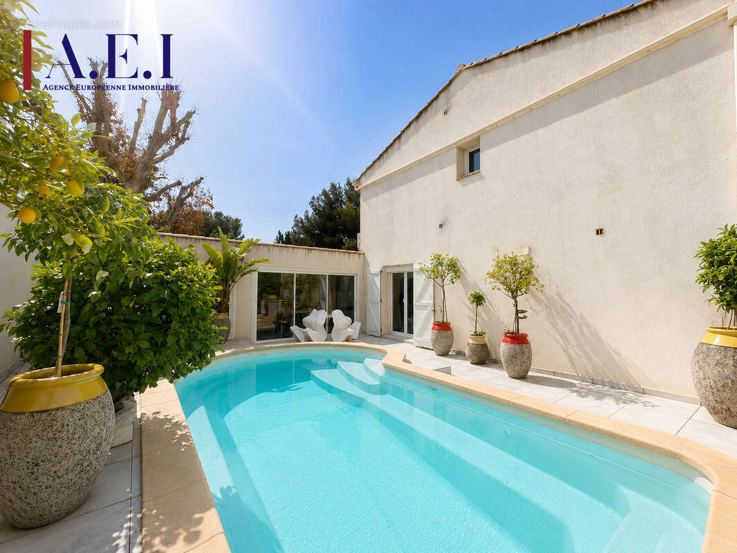 Maison à SIX-FOURS-LES-PLAGES