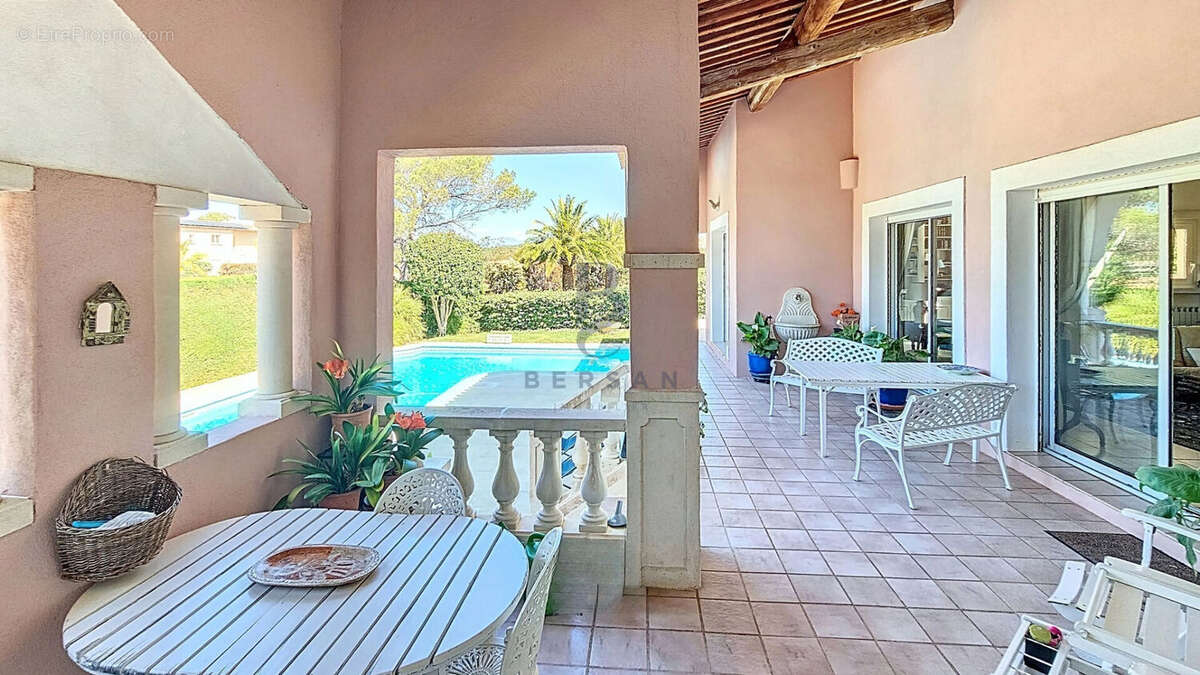Maison à FREJUS
