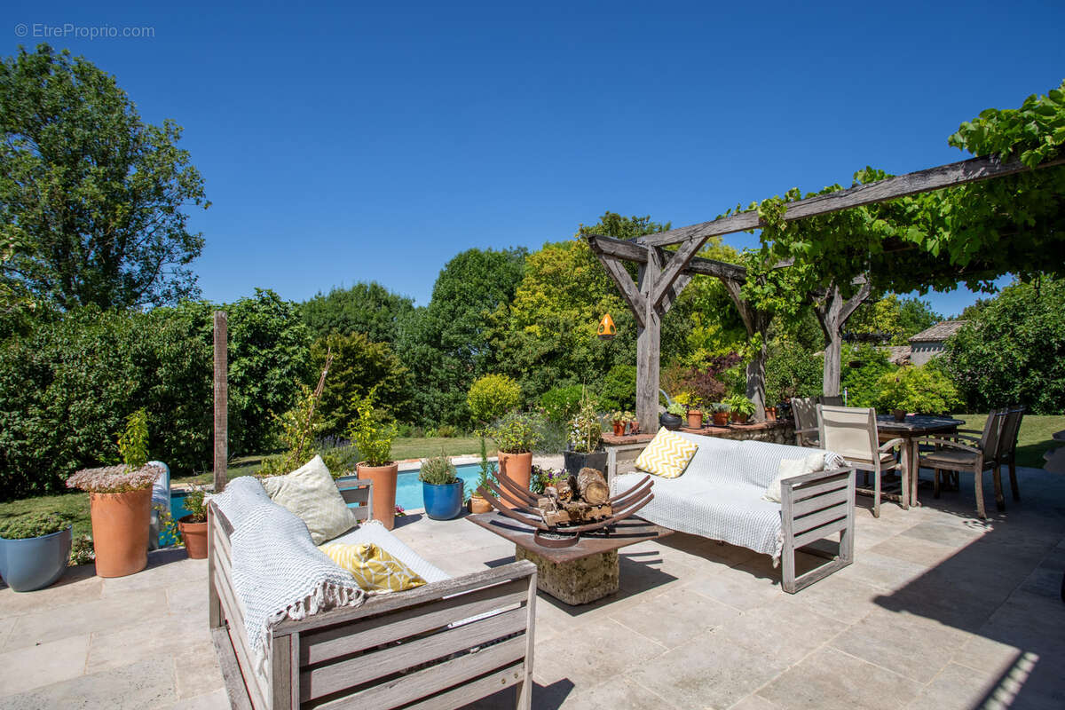Propriété de campagne avec piscine et dépendances - photo 6