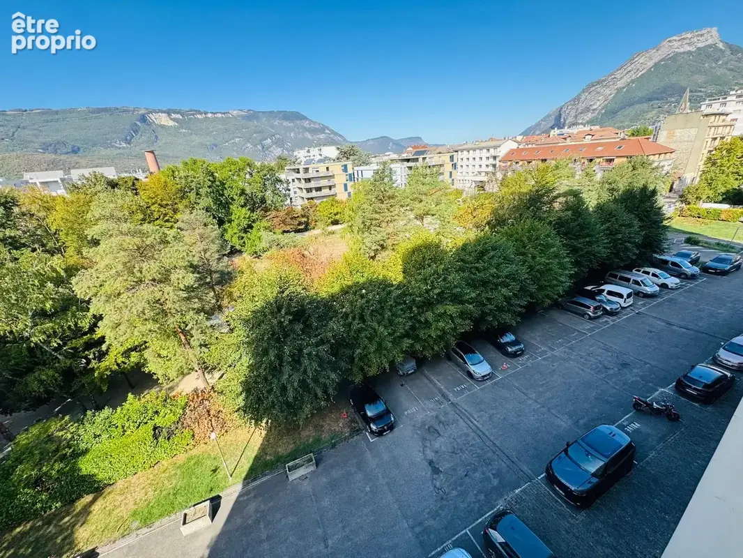 Grenoble rare résidence recherchée T4 96m2 +  terrasse  vues magnifiques - photo 13