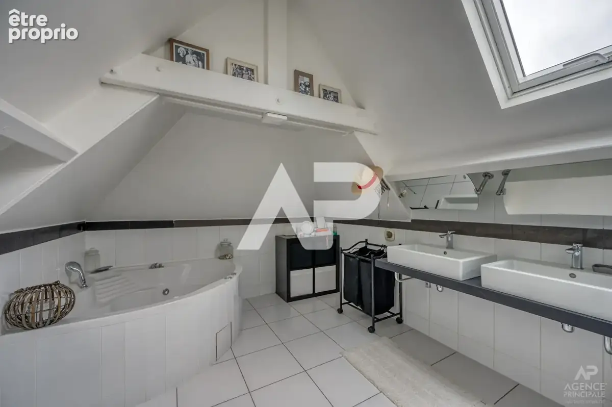 Maison Rueil Malmaison 7 pièce(s) 192 m² - photo 12
