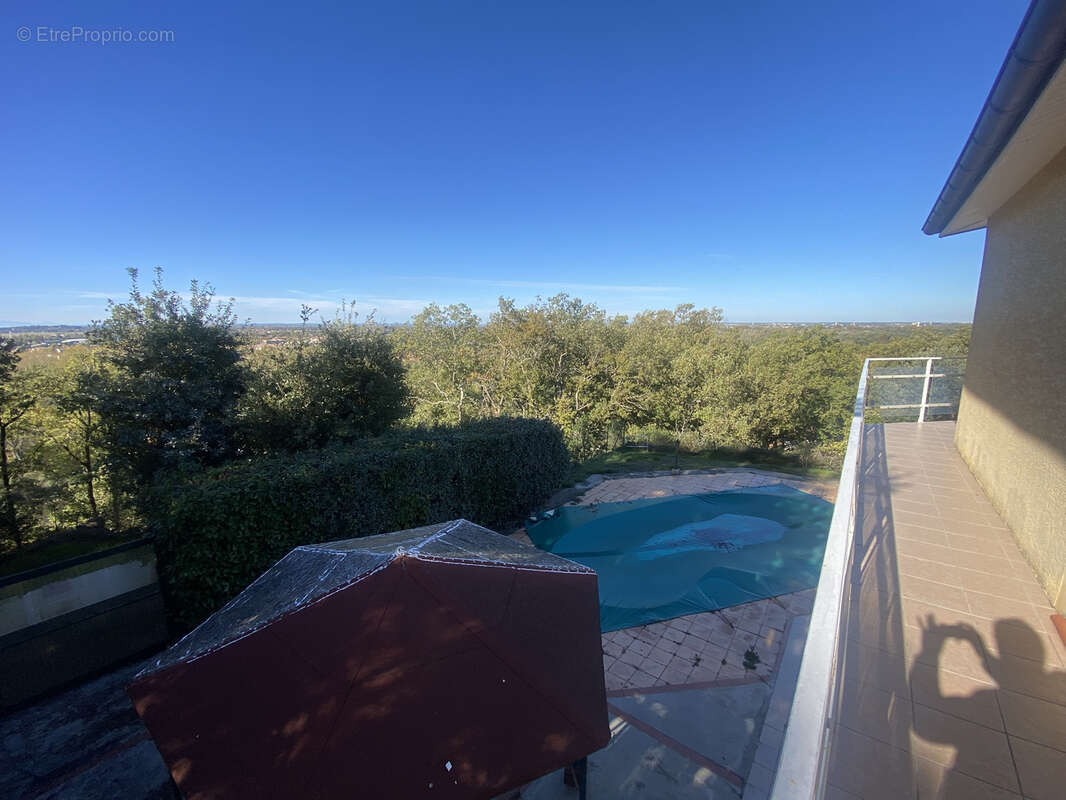 Maison à LACROIX-FALGARDE