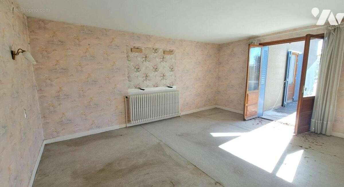 Photo 6 - Maison à SAVIGNEUX