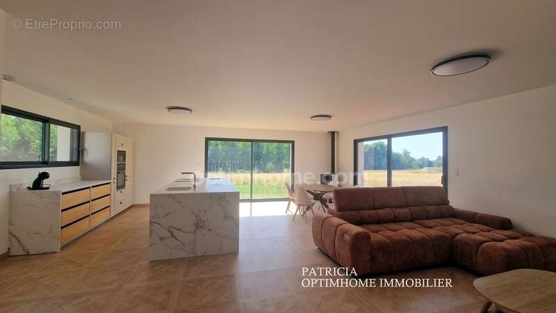 Maison clé en main de 123 m² avec piscine et double garage – Construction 2025 - photo 2
